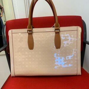 Elegant Cream and Tan Women's Bag